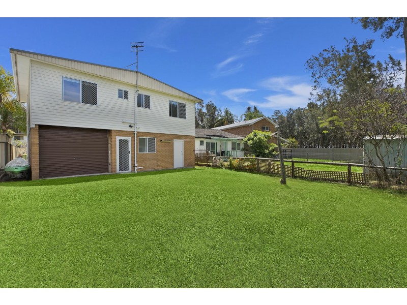 6 Adelaide Street, Killarney Vale NSW 2261