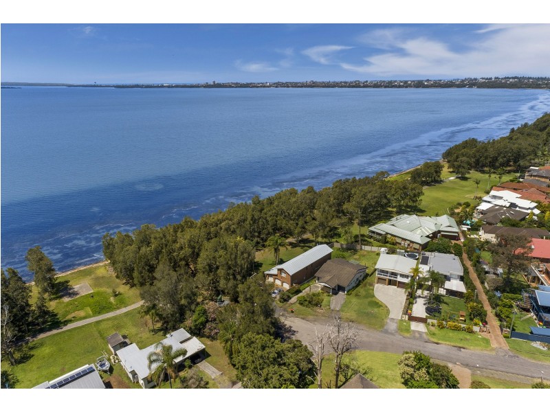 6 Adelaide Street, Killarney Vale NSW 2261