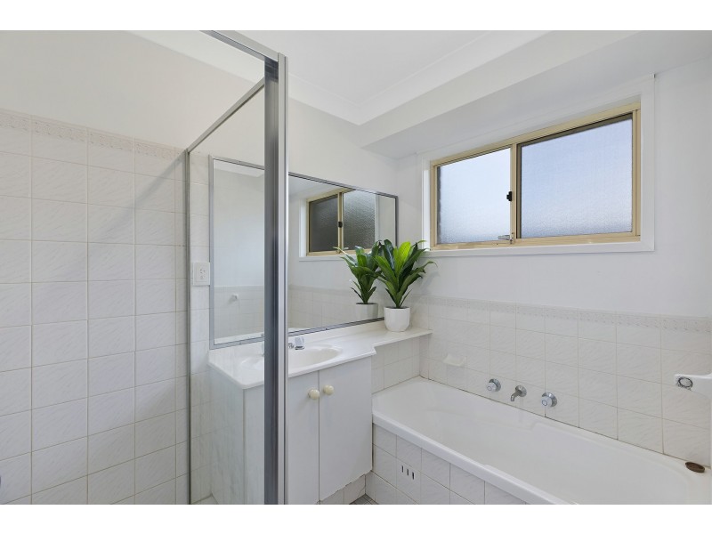 15 Vaughan Close, Killarney Vale NSW 2261