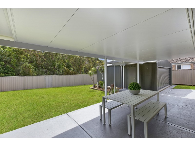 15 Vaughan Close, Killarney Vale NSW 2261