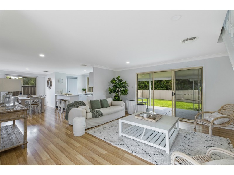 15 Vaughan Close, Killarney Vale NSW 2261