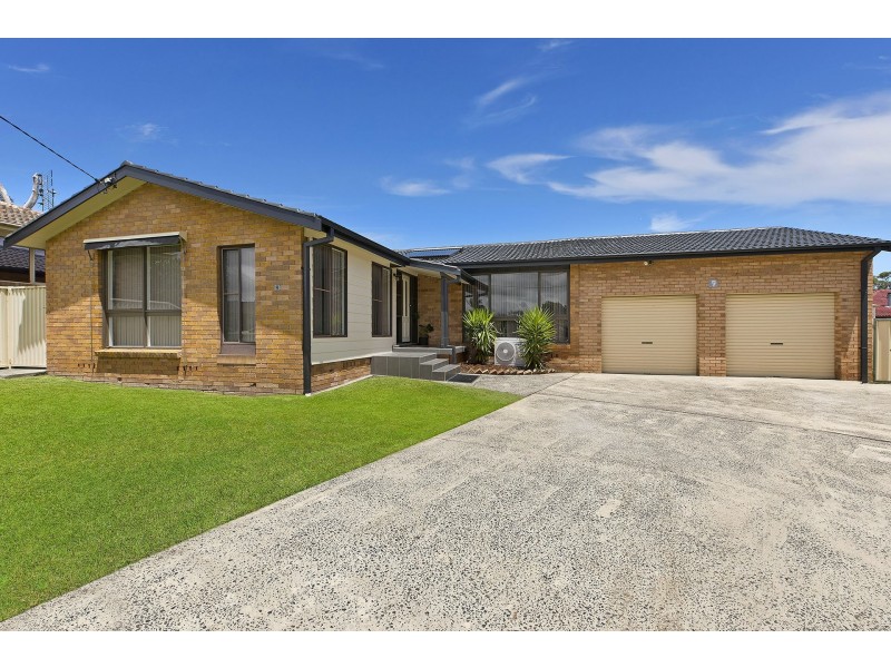 9 Esther Close, Gorokan NSW 2263