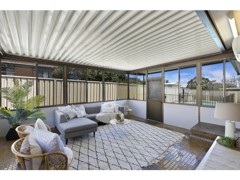 9 Esther Close, Gorokan NSW 2263