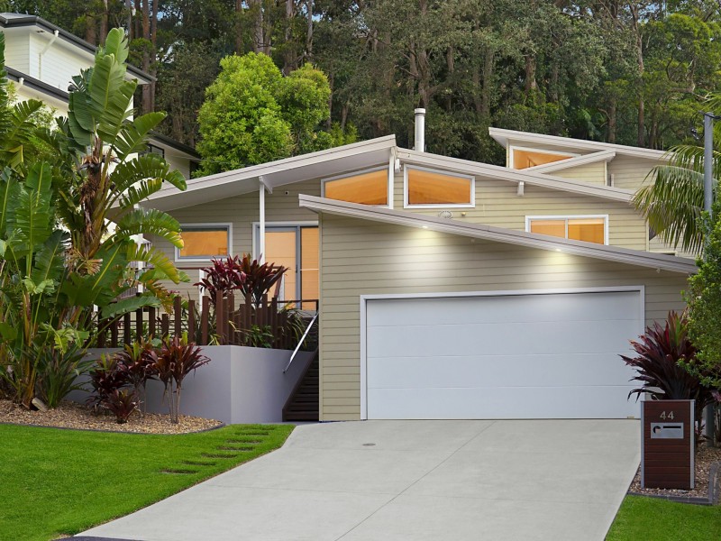 44 Surf Rider Avenue, North Avoca NSW 2260