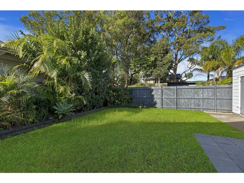 16 Macarthur Street, Killarney Vale NSW 2261