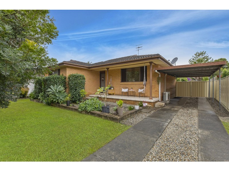 24 Buckingham Road, Berkeley Vale NSW 2261