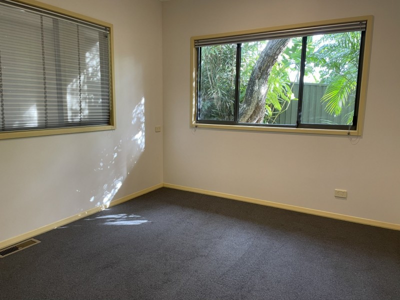 19 Trelawney Street, Killarney Vale NSW 2261