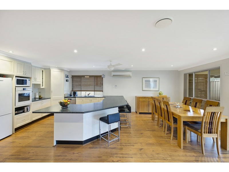 81 Hume Boulevard, Killarney Vale NSW 2261