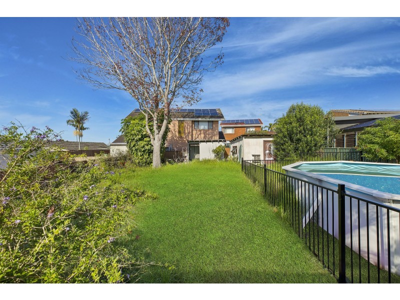 18 Cuthbert Road, Killarney Vale NSW 2261