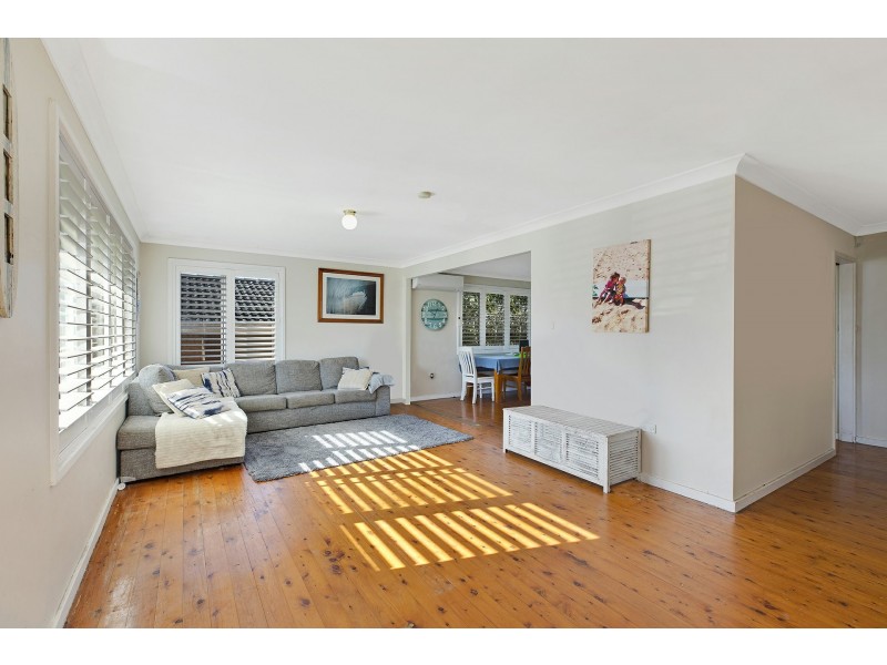 18 Cuthbert Road, Killarney Vale NSW 2261