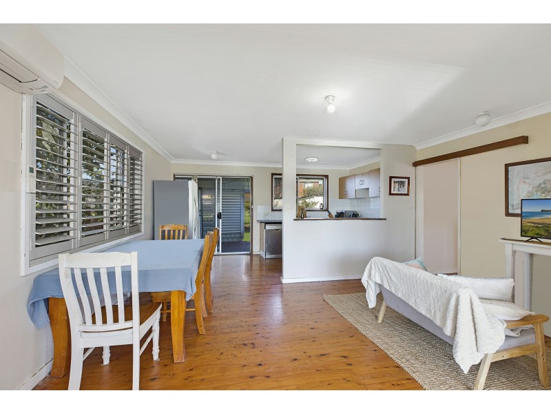 18 Cuthbert Road, Killarney Vale NSW 2261