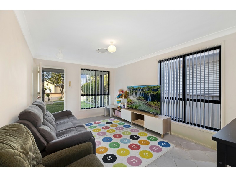 15a Emerald Place, Berkeley Vale NSW 2261