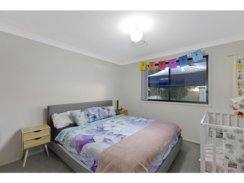 15a Emerald Place, Berkeley Vale NSW 2261