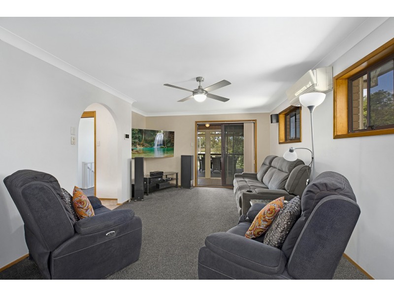 140 Lakedge Ave, Berkeley Vale NSW 2261