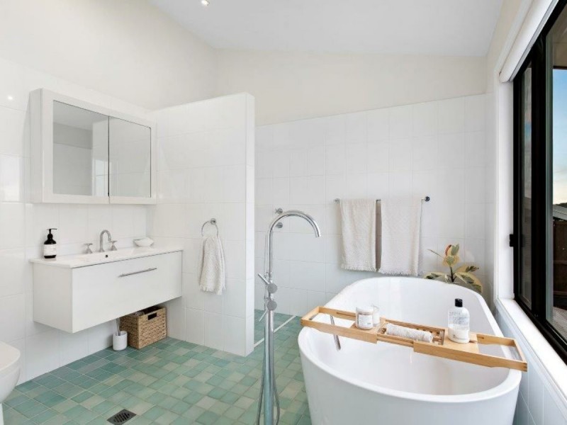 69 Berne Street, Bateau Bay NSW 2261