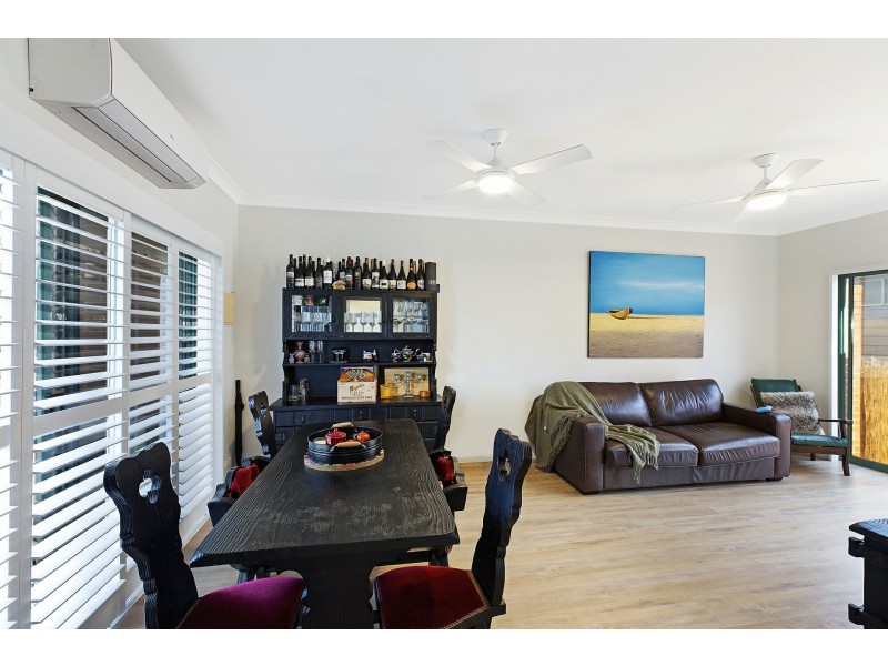 2/86 Hutton Road, The Entrance North NSW 2261