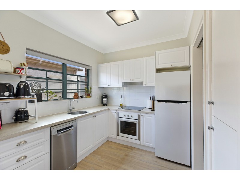 2/86 Hutton Road, The Entrance North NSW 2261