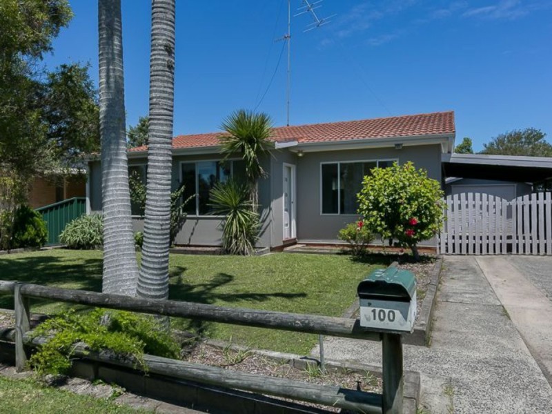 100 Kathleen White Crescent, Killarney Vale NSW 2261