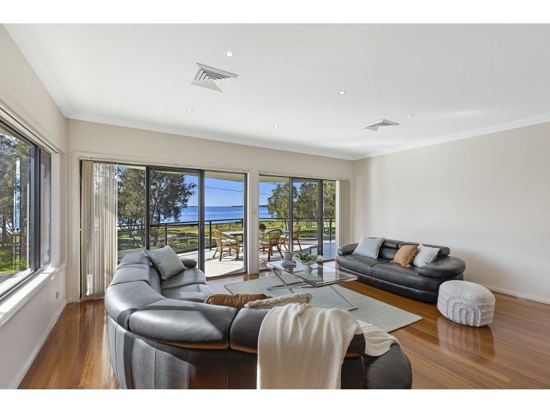 13 Lucinda Avenue, Killarney Vale NSW 2261