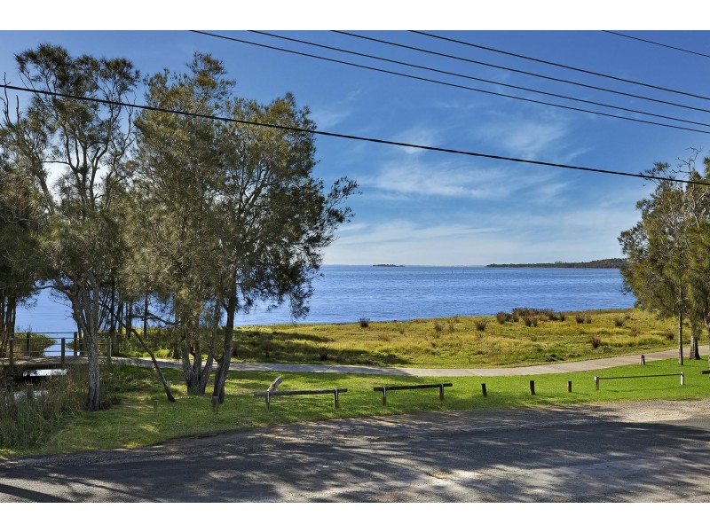 13 Lucinda Avenue, Killarney Vale NSW 2261