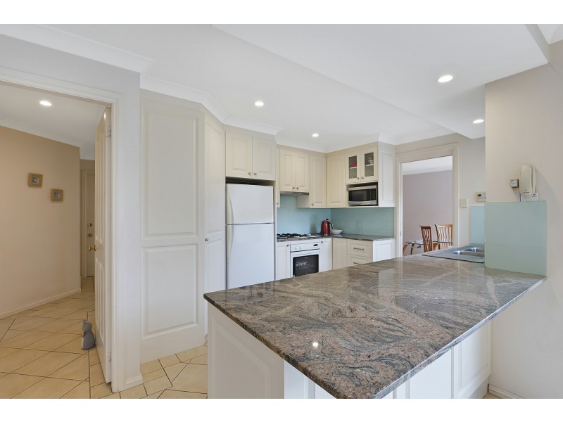 6 Brooke Avenue, Killarney Vale NSW 2261