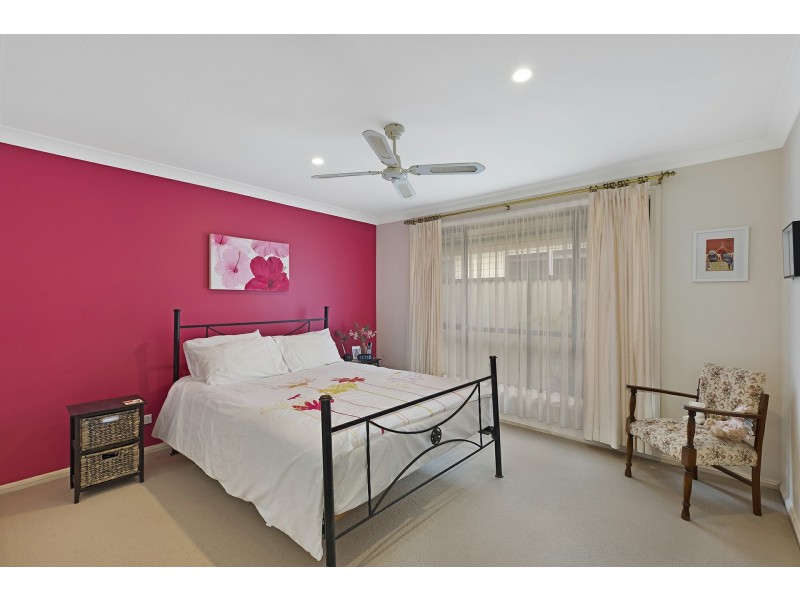 6 Brooke Avenue, Killarney Vale NSW 2261