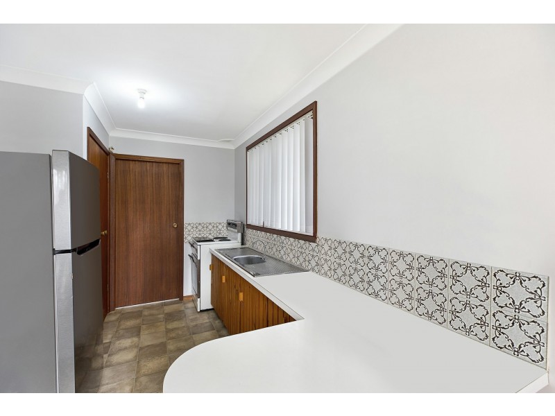 4 Cranbrook Cresent, Killarney Vale NSW 2261