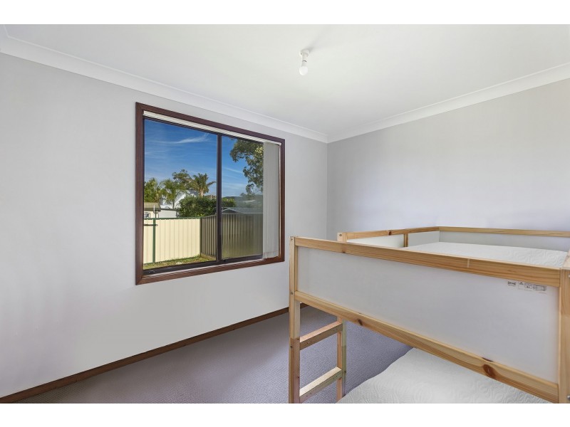 4 Cranbrook Cresent, Killarney Vale NSW 2261