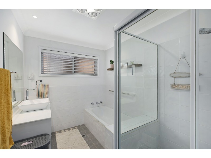19 Main Street, Killarney Vale NSW 2261