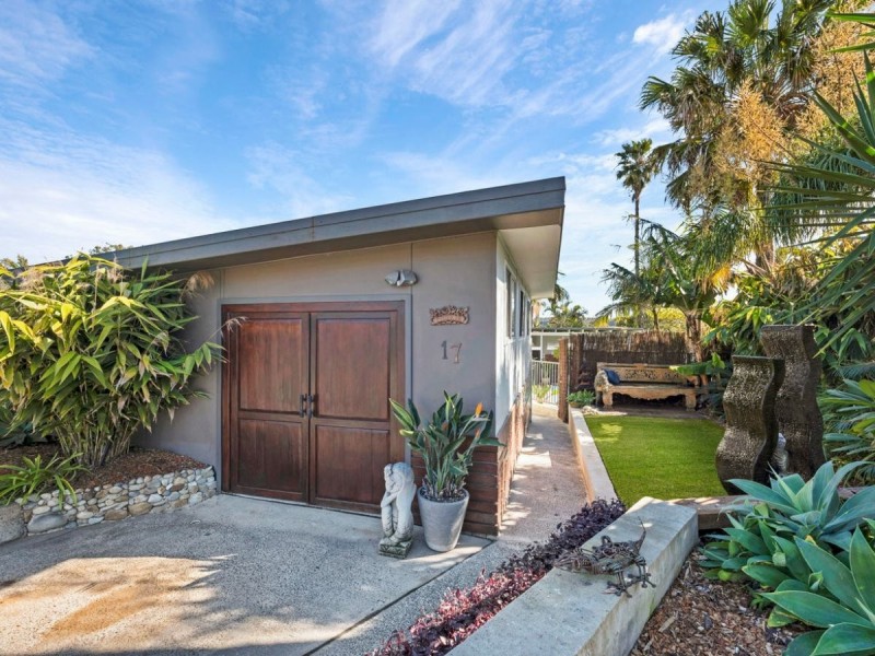 17 George Hely Crescent,, Killarney Vale NSW 2261