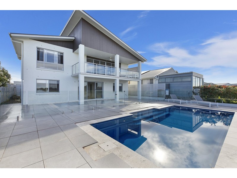 62 Pebble Beach Avenue, Magenta NSW 2261