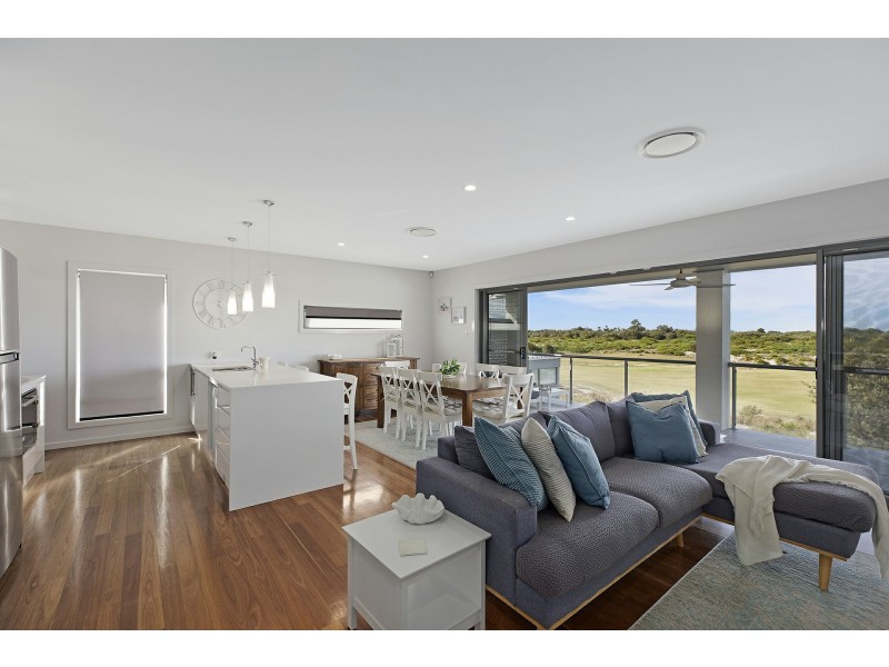 62 Pebble Beach Avenue, Magenta NSW 2261