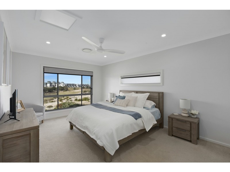 62 Pebble Beach Avenue, Magenta NSW 2261