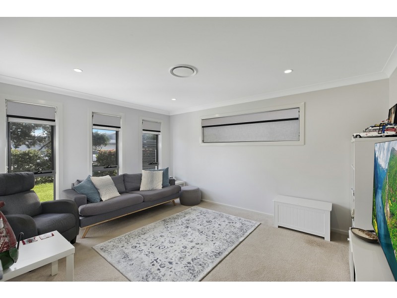 62 Pebble Beach Avenue, Magenta NSW 2261