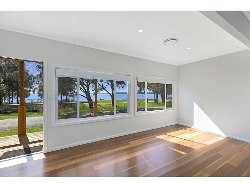 60 Lucinda Avenue, Killarney Vale NSW 2261