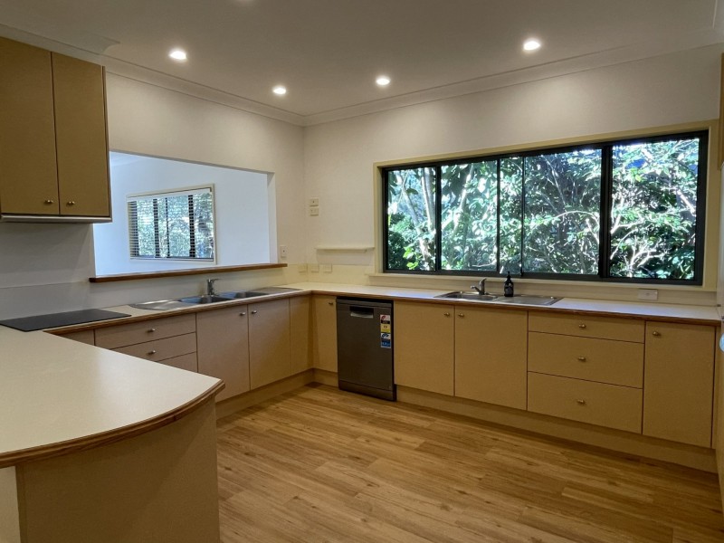 19 Trelawney Street, Killarney Vale NSW 2261