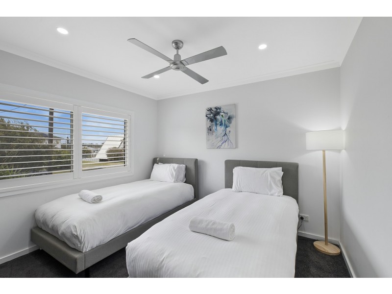 27 Brooke Avenue, Killarney Vale NSW 2261