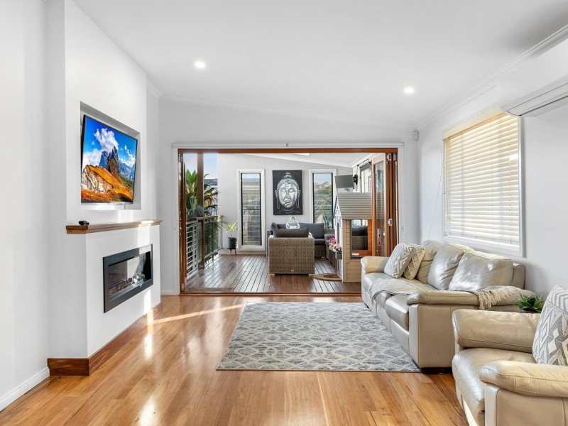 12 Robertson Road, Killarney Vale NSW 2261