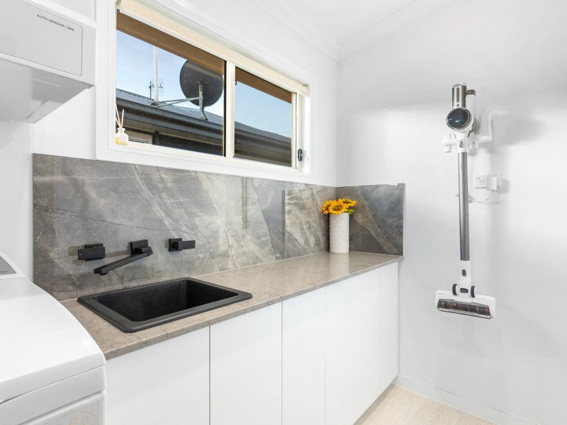 12 Robertson Road, Killarney Vale NSW 2261