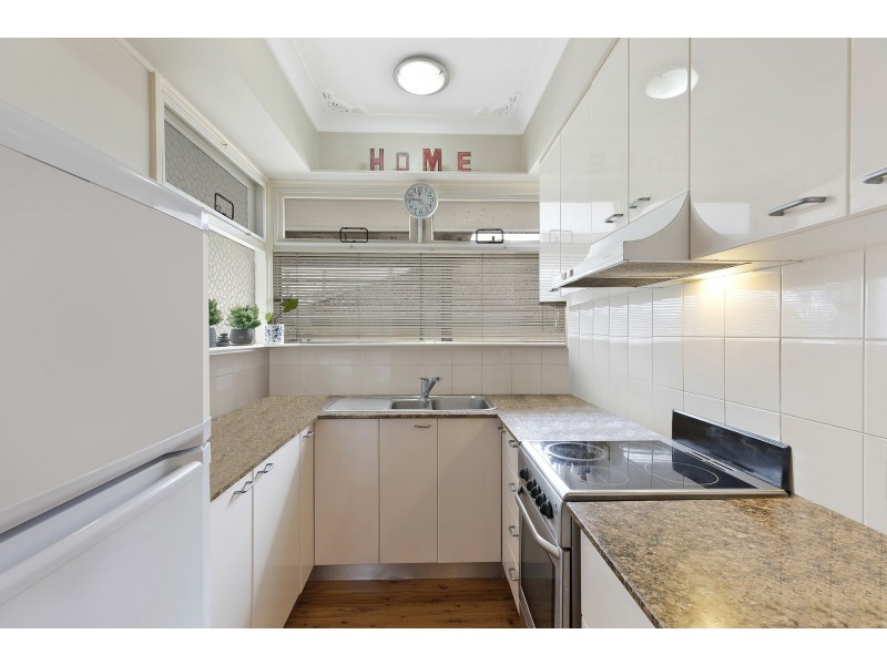 1/193 Albany Street, Point Frederick NSW 2250