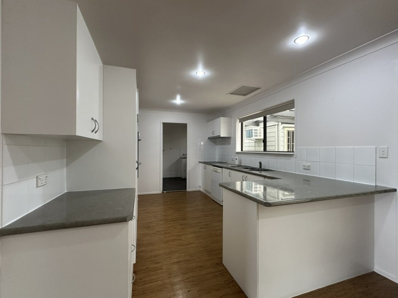 75 Brooke Avenue, Killarney Vale NSW 2261