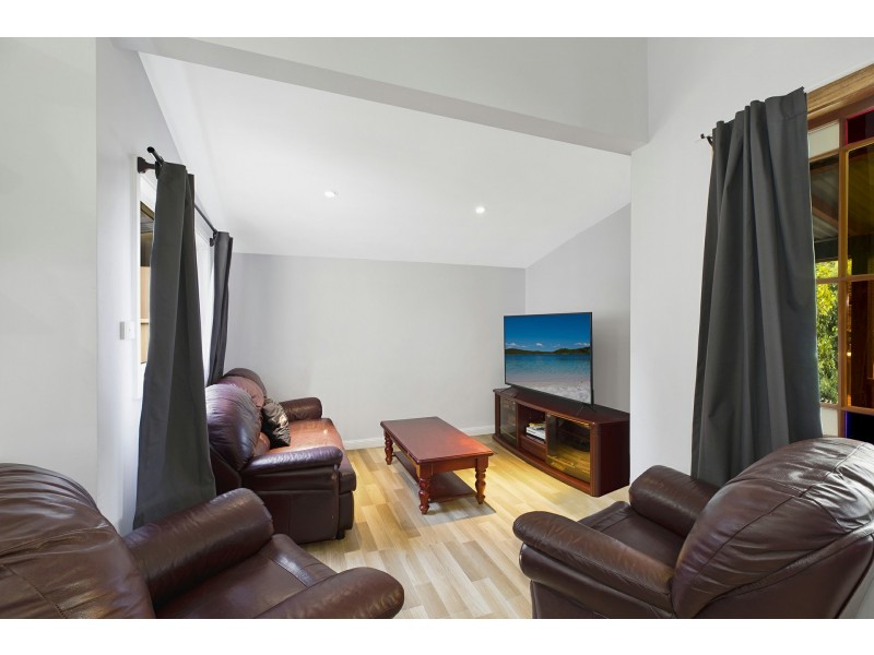 10 Brenda Cresent, Tumbi Umbi NSW 2261