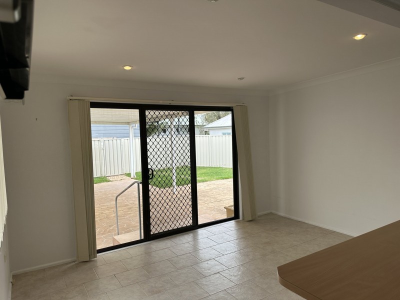 8 Cook Road, Killarney Vale NSW 2261