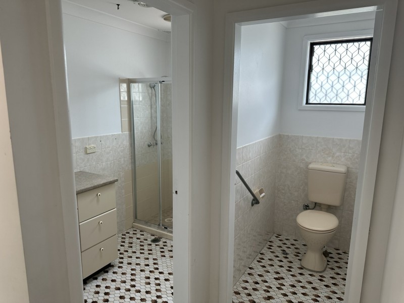 8 Cook Road, Killarney Vale NSW 2261