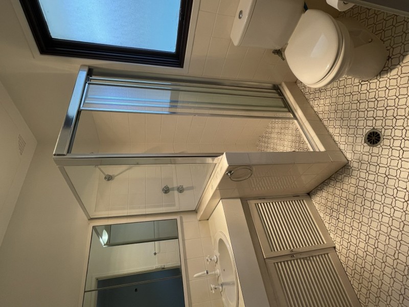 1 Bayline Drive, Point Clare NSW 2250