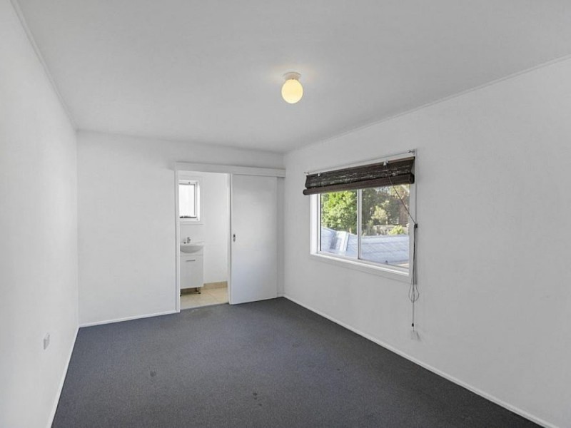 28 Trelawney Street, Killarney Vale NSW 2261