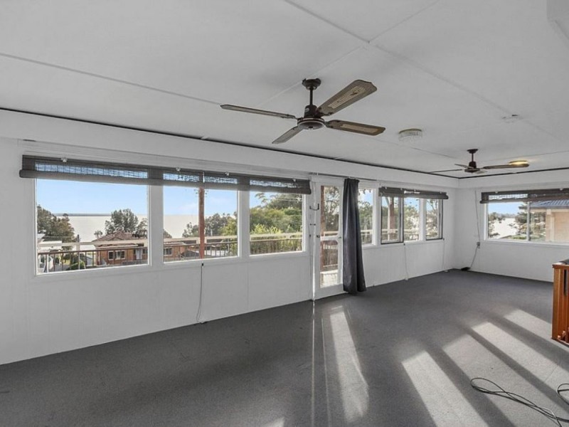 28 Trelawney Street, Killarney Vale NSW 2261