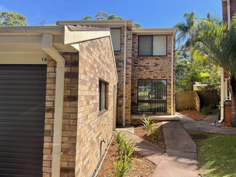 16/1 Hobbs Close, Bateau Bay NSW 2261