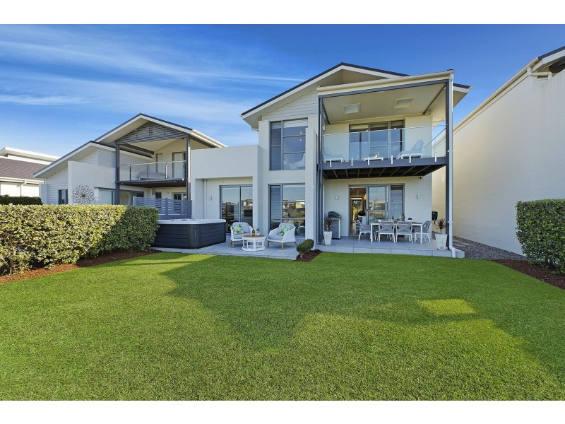 5 Sawgrass Crescent, Magenta NSW 2261