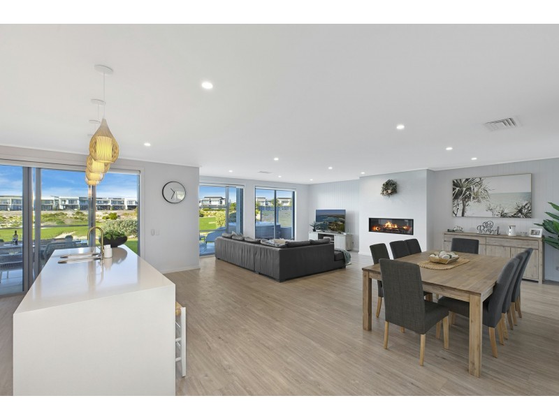 5 Sawgrass Crescent, Magenta NSW 2261
